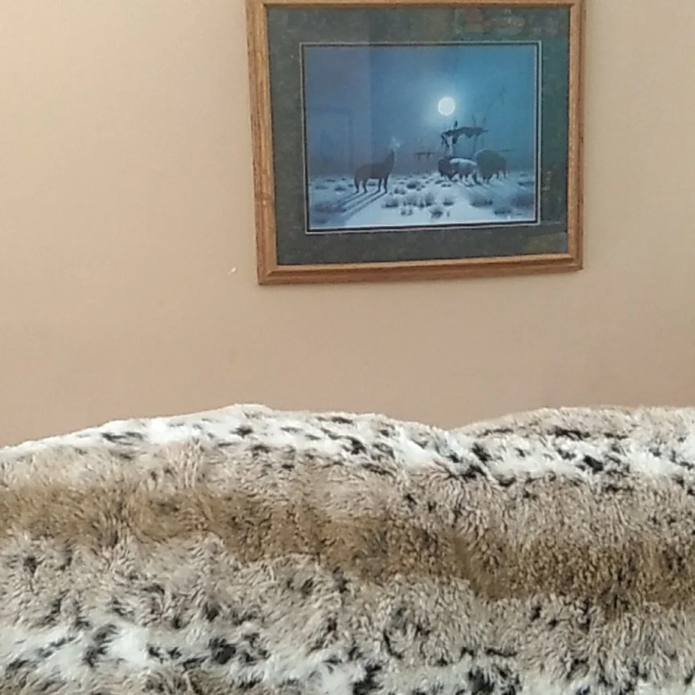 🐆  FAUX FUR THROW or BLANKET  NUC